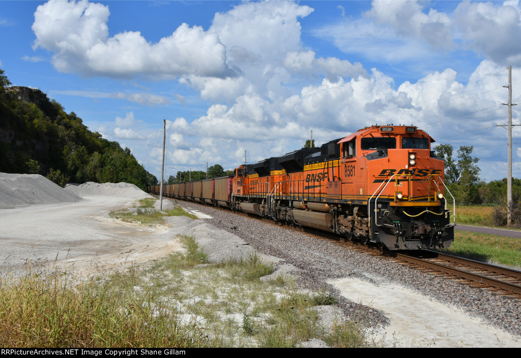 BNSF 8581